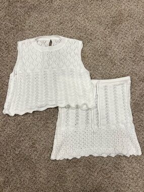 White Knit Two-Piece Set - Sleeveless Top & Skirt